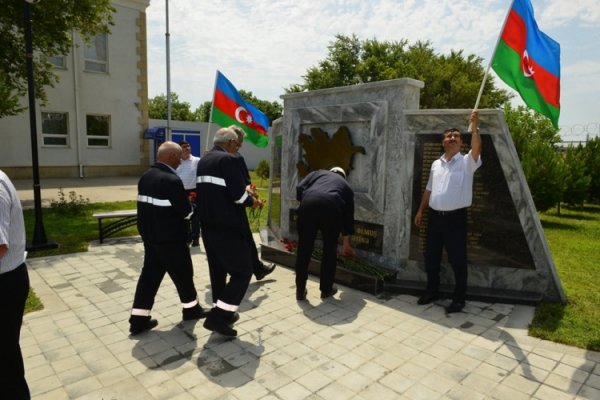Sumqayıtda şəhidlərin xatirəsi yad edilib -FOTOLAR