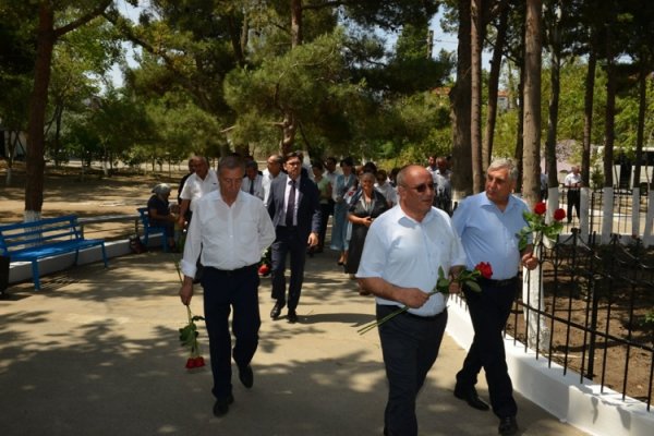 Sumqayıtda şəhidlərin xatirəsi yad edilib -FOTOLAR