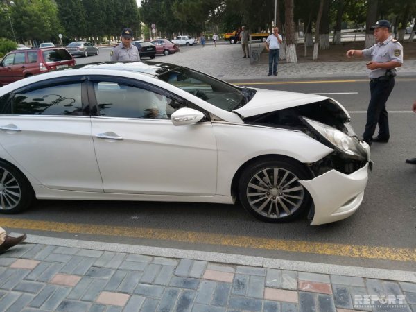 Sumqayıtda iki avtomobil toqquşub - FOTO