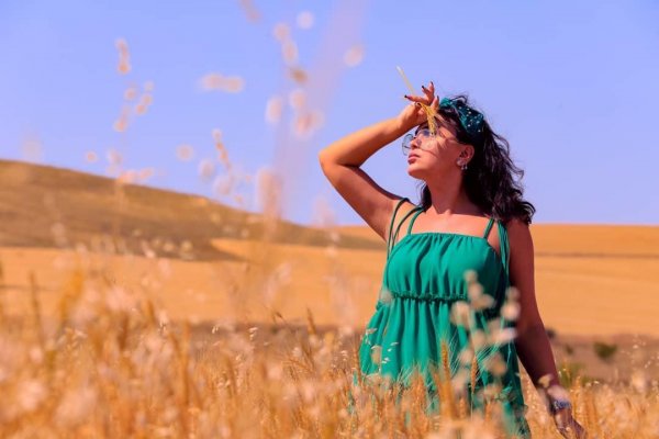 Təranə Qumralın özündən gözəl qızından YENİ FOTOLAR