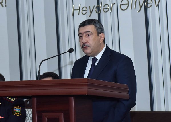 Zakir Fərəcov  polislərə fəxri fərman və pul mükafatı verdi -FOTOLAR