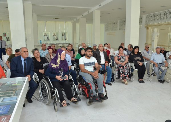 Tahir Mirkişili Sumqayıtda əlilliyi olan sahibkarlarla görüş keçirdi-FOTOLAR