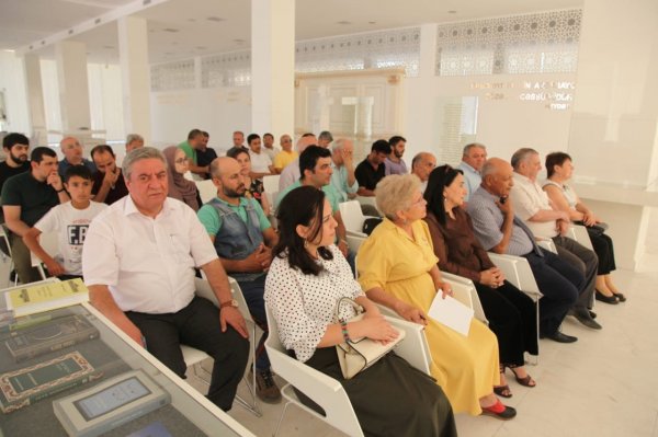 Sumqayıt Poeziya Evində “Nəsimi və təsavvuf” adlı tədbir keçirilib - FOTOLAR
