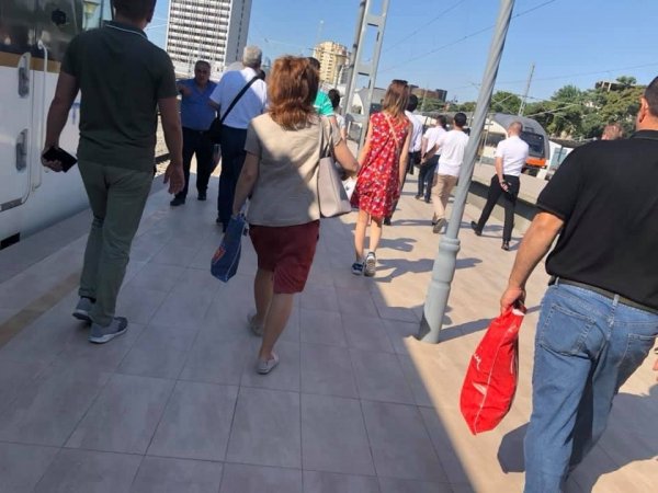 Sumqayıt-Bakı elektrik qatarının fəaliyyətində problem yaranıb - FOTO