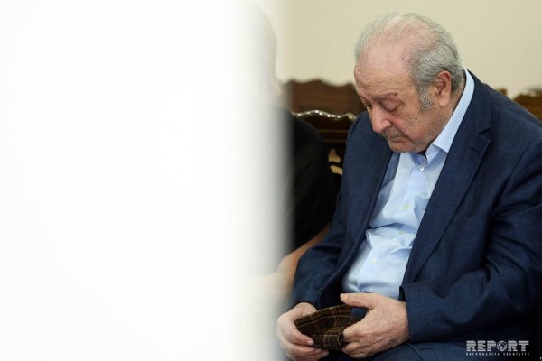 Ayaz Mütəllibov xanımı ilə belə vidalaşdı - FOTOLAR