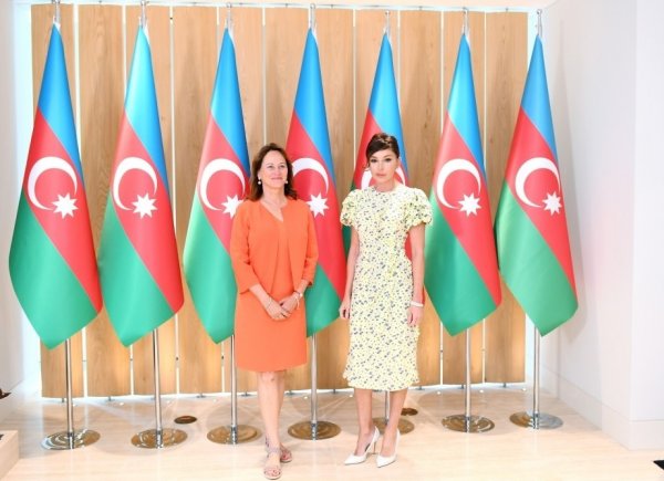 Mehriban Əliyeva Ruayalla ilə görüşdü - FOTO