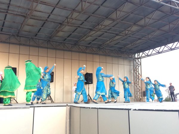 Sumqayıt bulvarında “Dostluq” mədəniyyət evi və “Gənclik” klubu konsert proqramı təşkil edib - FOTOLAR