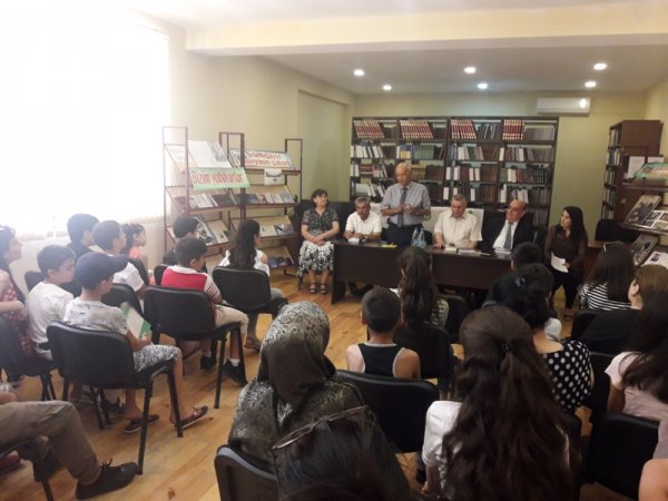 Sumqayıtlı yazarlarla görüş keçirilib - FOTOLAR