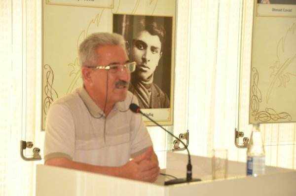 "Nəsimi yaradıcılığında folklor izləri" Sumqayıtda təqdim edilib - FOTOLAR "Nəsimi yaradıcılığında folklor izləri" Sumqayıtda təqdim edilib - FOTOLAR