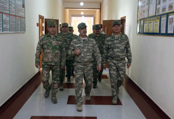 Zakir Həsənov hərbi hissələrdə yoxlamaya başlayıb-foto