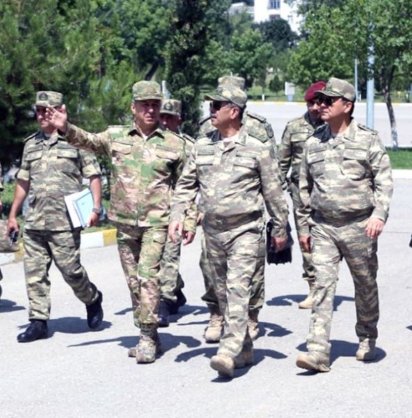 Zakir Həsənov hərbi hissələrdə yoxlamaya başlayıb-foto