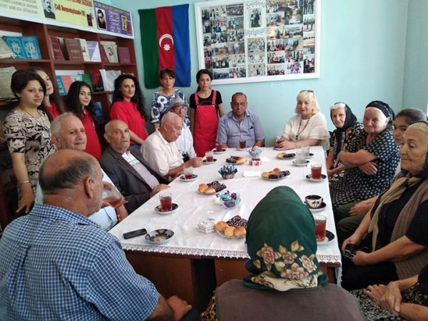 Sumqayıtda “Sevgiylə paylaşaq” adlı xeyriyyə tədbiri keçirilib - FOTOLAR