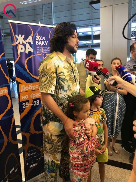 Kirkorov uşaqları ilə Bakıda - Foto
