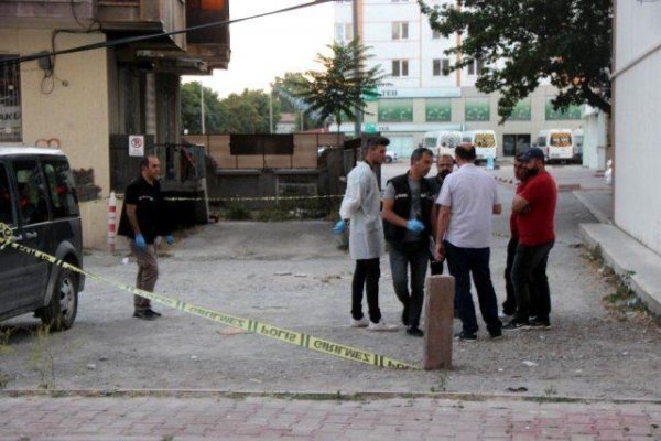 Ayrılmaq istəyən Gülayı 4 aydır tanış olduğu sevgilisi küçədə öldürdü - FOTO