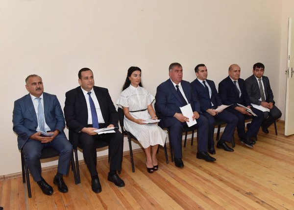 Sumqayıtın icra başçısı sakinlərin problemlərini dinlədi - FOTO