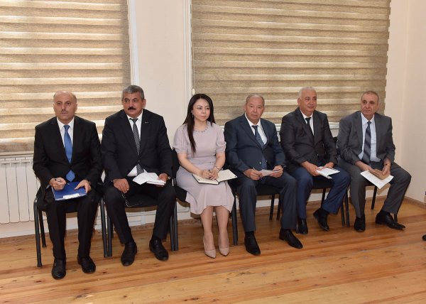 Sumqayıtın icra başçısı sakinlərin problemlərini dinlədi - FOTO