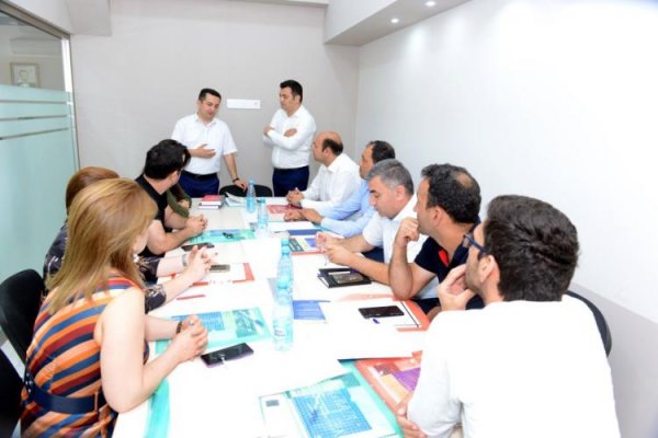 Sumqayıt Regional Vəkil bürosunda “Vəkillik kursları” layihəsinin icrasına başlanılıb -FOTO