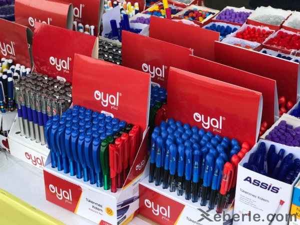 Sumqayıtda ucuz və keyfiyyətli məktəbli ləvazimatları bu ünvanda - FOTOLAR