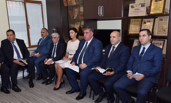 Zakir Fərəcov sakinlərin problemlərini dinlədi - FOTO 