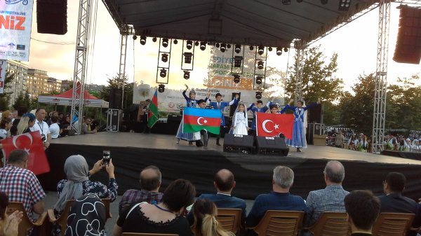 Sumqayıt Regional Mədəniyyət İdarəsinin kollektivi Türkiyədə keçirilən festivallarda ölkəmizi uğurla təmsil edib - FOTOLAR