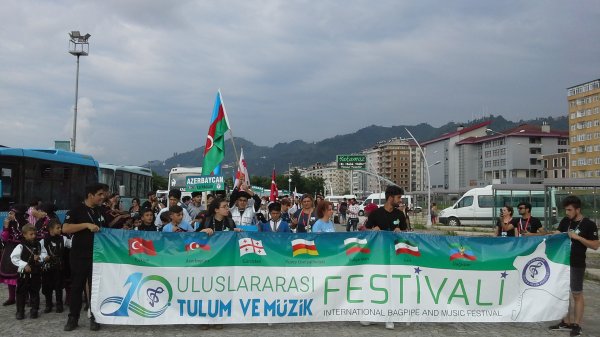 Sumqayıt Regional Mədəniyyət İdarəsinin kollektivi Türkiyədə keçirilən festivallarda ölkəmizi uğurla təmsil edib - FOTOLAR