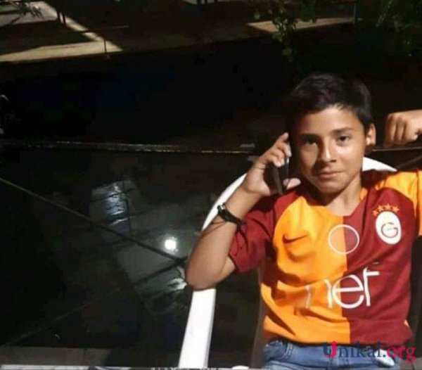 "Nabranda 3 uşaq dənizdə boğulurmuş" - Dərbənddə meyiti tapılan azyaşlı ilə bağlı TƏFƏRRÜAT "Nabranda 3 uşaq dənizdə boğulurmuş" - Dərbənddə meyiti tapılan azyaşlı ilə bağlı TƏFƏRRÜAT