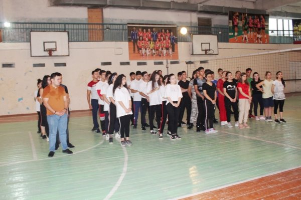 Sumqayıtda könüllü gənclərin voleybol yarışı keçirilib - FOTOLAR