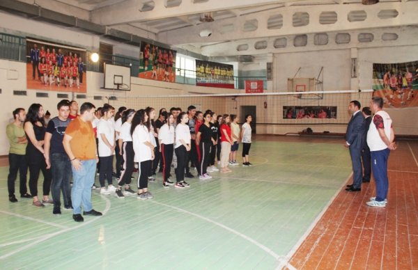 Sumqayıtda könüllü gənclərin voleybol yarışı keçirilib - FOTOLAR
