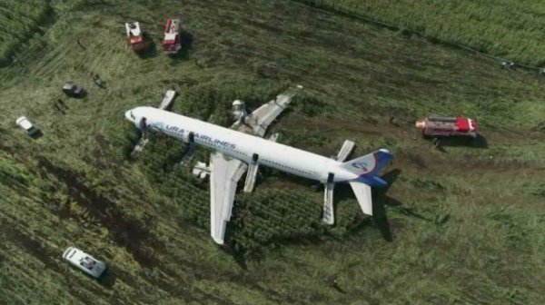 Putin quşlarla toqquşan təyyarənin pilotlarını mükafatlandıracaq