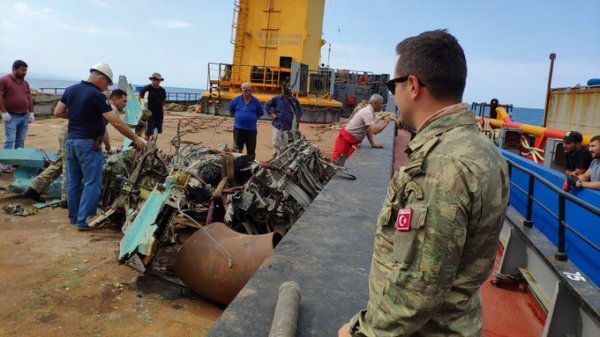 Qəzaya düşən "MiQ-29"un yeni tapılan fraqmentləri - FOTO