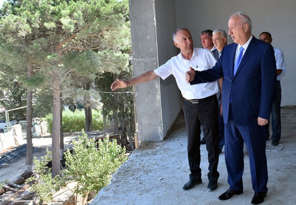 Sumqayıtın icra başçısı İnşaatçılar qəsəbəsinə getdi -FOTOLAR