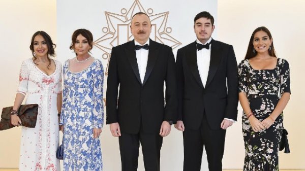 “Xoşbəxtəm ki, övladlarım xeyirxah insanlardır” - Mehriban Əliyeva