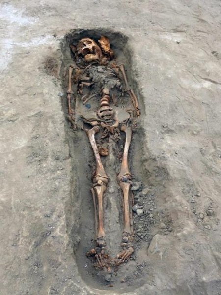 Amansızlıqla doğranmış 227 uşağın məzarlığı aşkar edildi - QANDONDURAN FOTOLAR