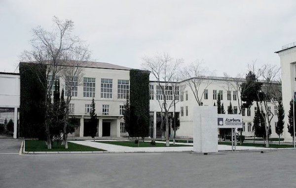 Sumqayıtın ən qocaman poladəridəni: əmək bahadırı İzzət Yusifov - FOTOLAR Sumqayıtın ən qocaman poladəridəni: əmək bahadırı İzzət Yusifov - FOTOLAR
