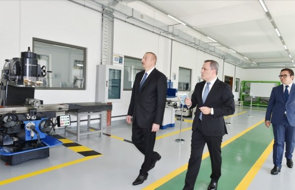 Prezident  Sənaye və İnnovasiyalar üzrə Bakı Dövlət Peşə Təhsil Mərkəzinin açılışında iştirak edib