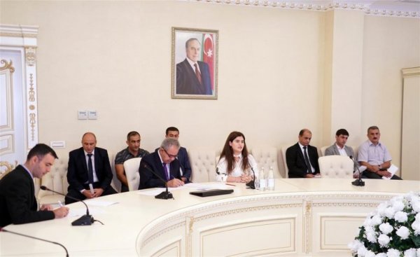 Nazir müavini Sumqayıtda vətəndaşları qəbul edib - FOTO