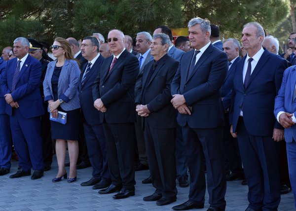 Sumqayıtda kitab yarmarkası keçirilib -FOTO