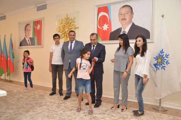 Sumqayıtda təhsilə dəstək məqsədilə “Birincilər” adlı tədbir keçirilib - FOTOLAR