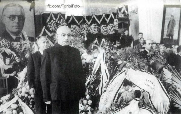 Stalinə mahnı oxutduran, Mircəfərə tabut daşıtdıran azərbaycanlı dahi – HƏYAT HEKAYƏTİ Stalinə mahnı oxutduran, Mircəfərə tabut daşıtdıran azərbaycanlı dahi – HƏYAT HEKAYƏTİ