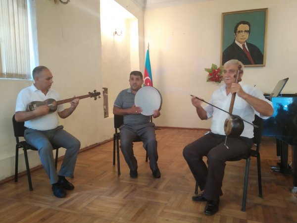 Sumqayıtda Milli musiqi günü qeyd olunub -FOTOLAR Sumqayıtda Milli musiqi günü qeyd olunub -FOTOLAR