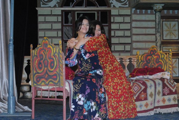 “Solğun çiçəklər” Sumqayıt Dövlət Dram Teatrının səhnəsində - FOTO