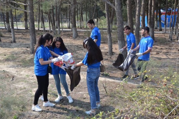 Sumqayıtda “Parkımızı təmiz saxlayaq” ekoloji aksiyası  -FOTO