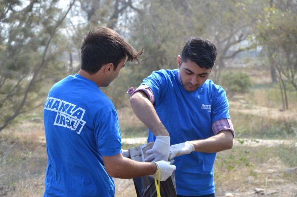 Sumqayıtda “Parkımızı təmiz saxlayaq” ekoloji aksiyası  -FOTO