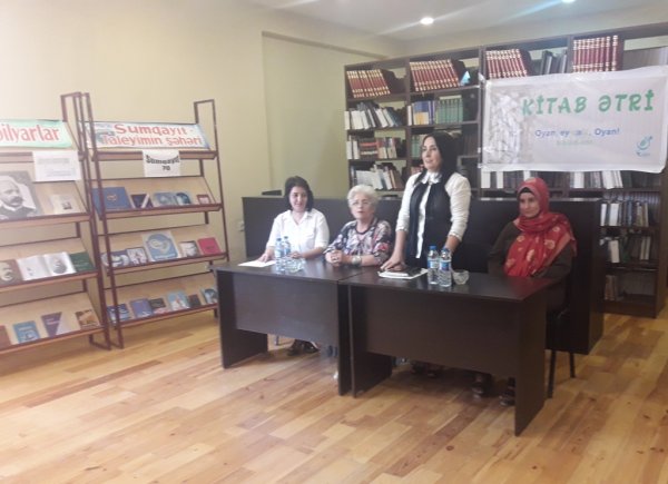 Sumqayıtda  “Üç yazarla bir görüş” - FOTO