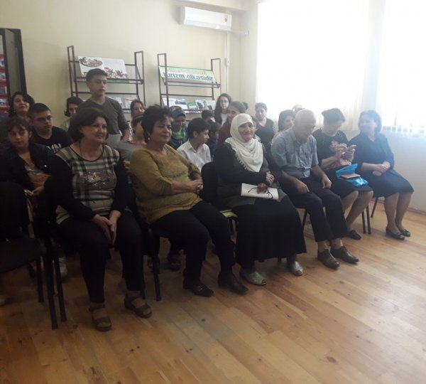Sumqayıtda  “Üç yazarla bir görüş” - FOTO