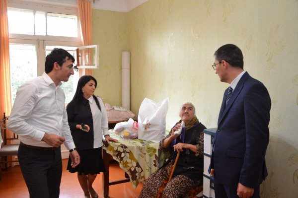 YAP Sumqayıt təşkilatı ahılları unutmadı - FOTOLAR