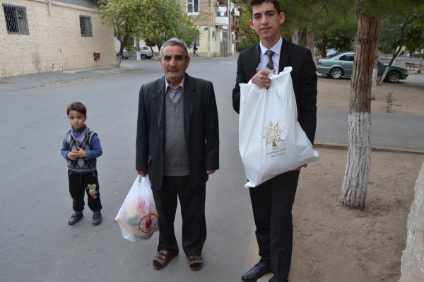 YAP Sumqayıt təşkilatı ahılları unutmadı - FOTOLAR