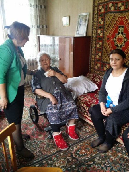 Sumqayıtda bir qrup müəllim ahılları ziyarət etdi - FOTO