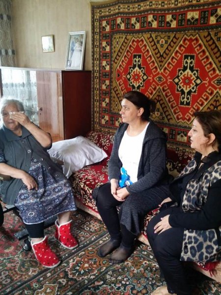Sumqayıtda bir qrup müəllim ahılları ziyarət etdi - FOTO