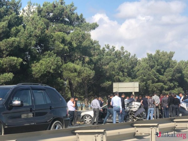 Bakı-Sumqayıt yolunda dəhşətli qəza - FOTOLAR Bakı-Sumqayıt yolunda dəhşətli qəza - FOTOLAR